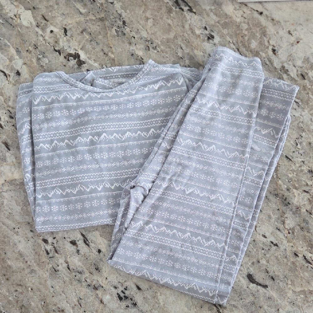 32 Degrees Gray Patterned Pajama Set